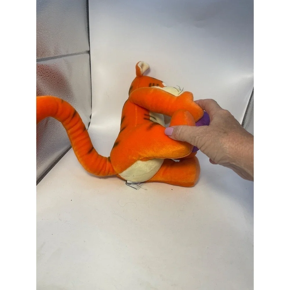 Gund Disney‎ Tigger with Gift Plush Pooh 100 Acre Collection 11